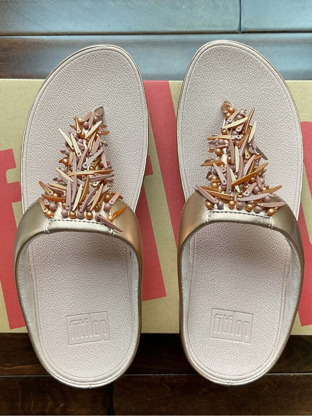 Fitflop Rhumba Beaded Metallic Rose Toe-Post Sandals Rose Gold 7 US/38 EU